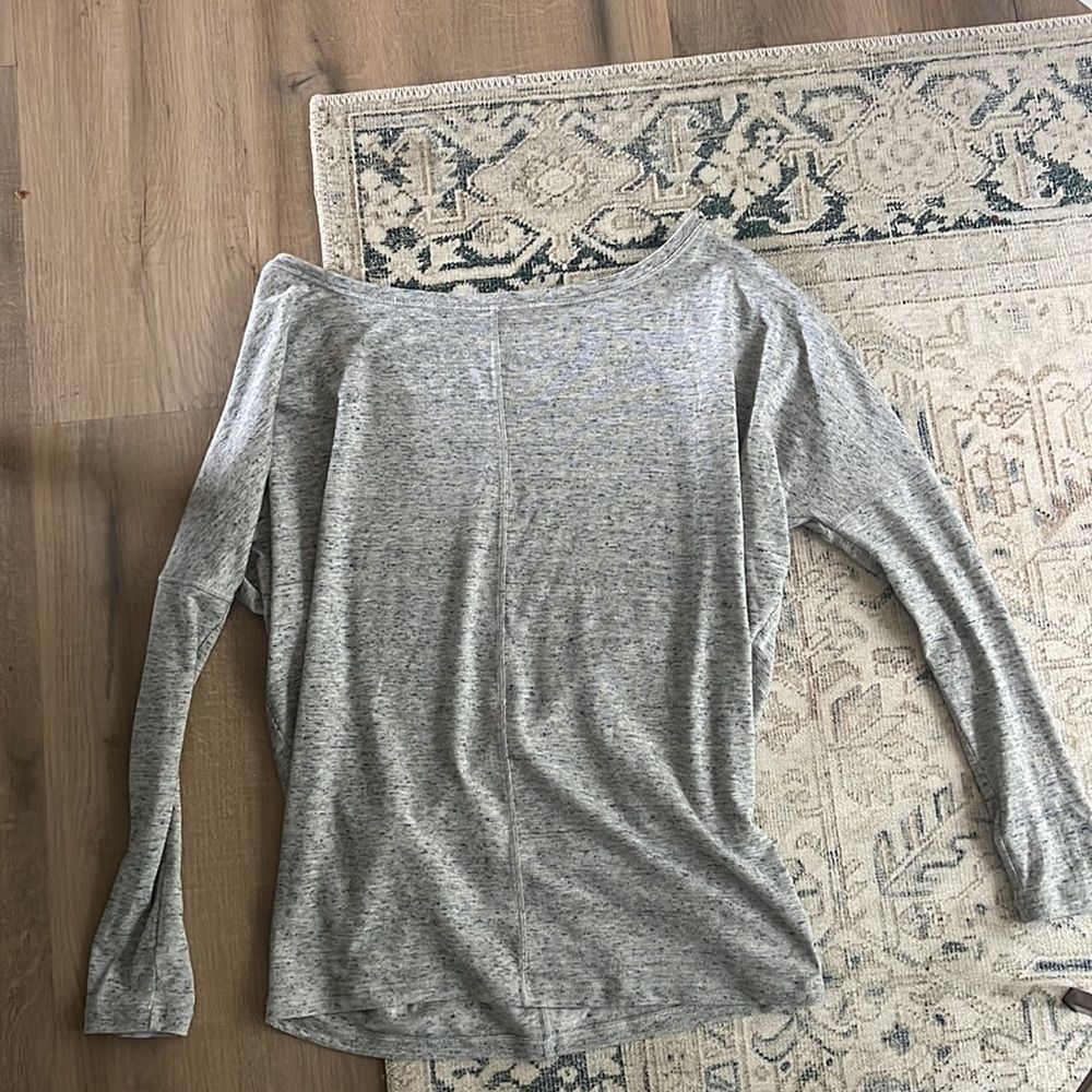 Athleta Essence Flow Top - Picture 9 of 10